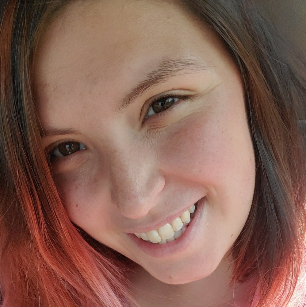 Meet your Posher, Cassandra